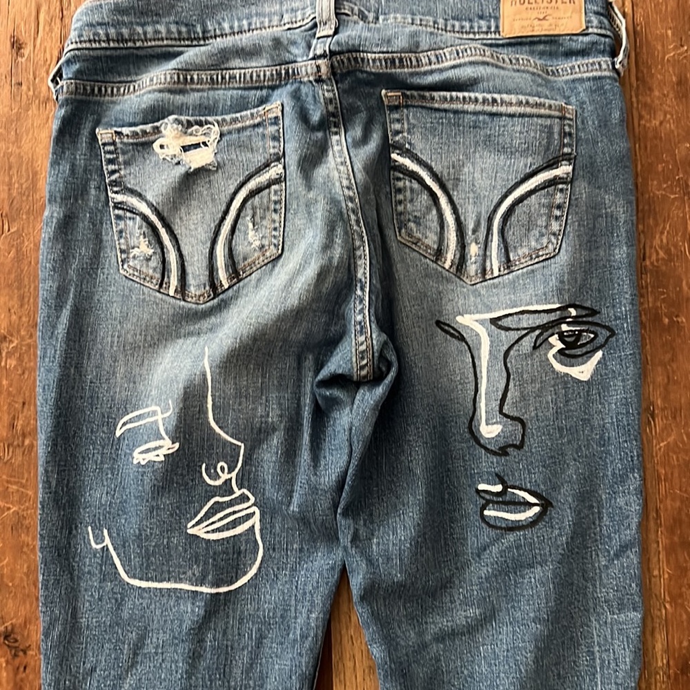 Hollister Vintage Boyfriend Jeans - custom painted